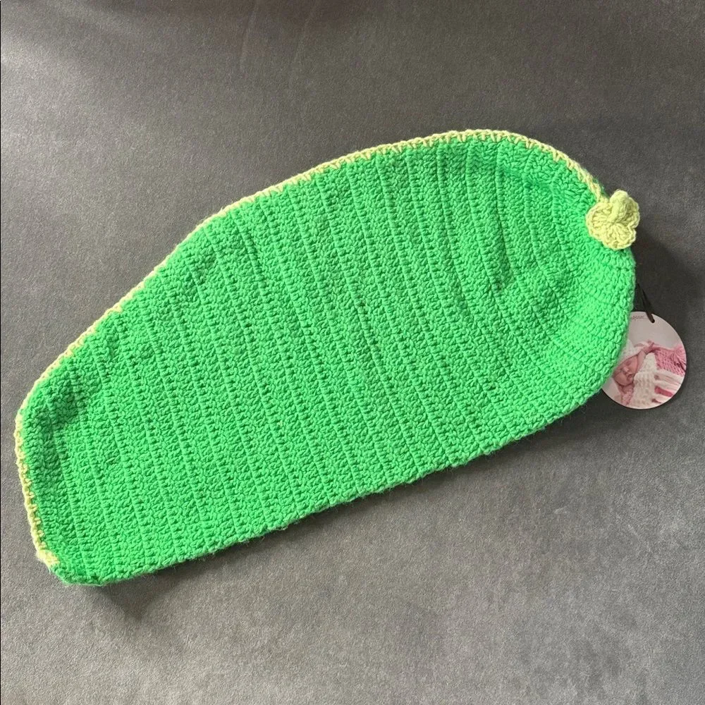 Daisy Baby Green Crocheted Peapod Cocoon for Newborns Photography Costume NEW
